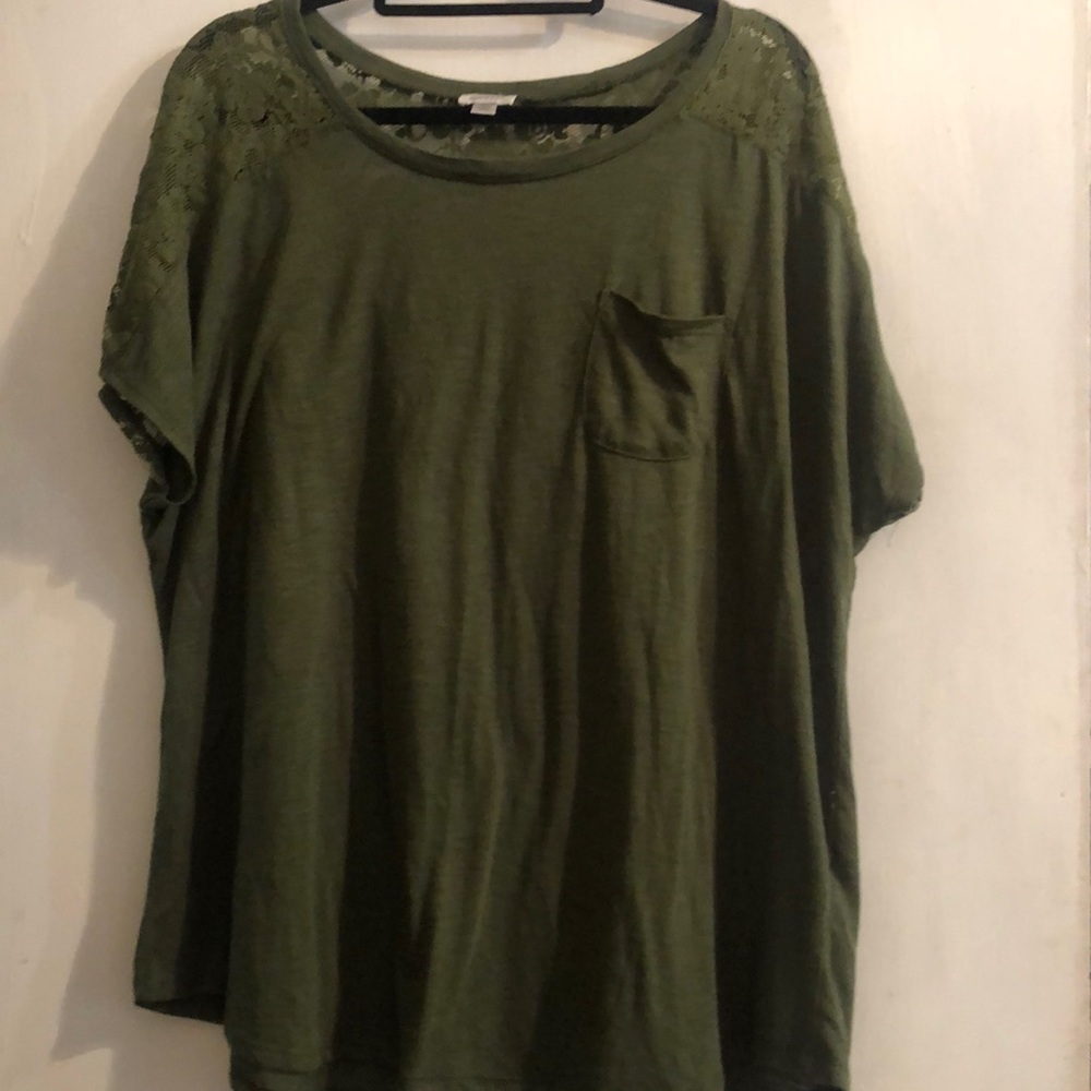 Avenue hunter green top with lace yoke in back and on sleeves. Size is 22/24.